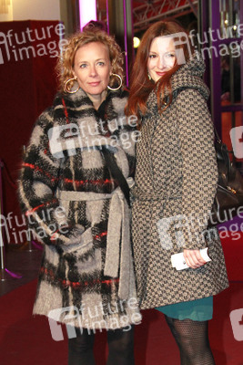 Katja Riemann mit Begleitung