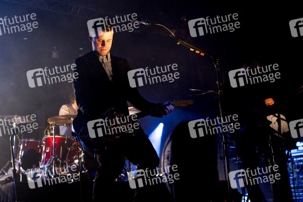 Harry McVeigh (White Lies)