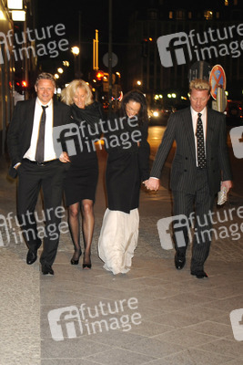 Boris Becker mit Gattin Lilly und Gästen