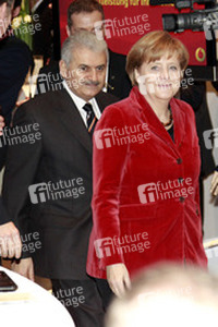 Binali Yildirim, Angela Merkel