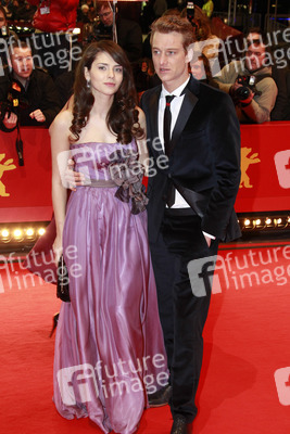 Natasha Petrovic, Alexander Fehling