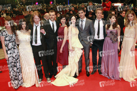 Alicia Vikander (Schweden), Clara Lago (Spanien), Domhnall Gleeson (Irland), Pilou Asbaek (Dänemark), Marija Skaricic (Kroatien), Andrea Riseborough (Großbritannien), Nik Xhelilaj (Albanie), Alexander Fehling (Deutschland), Natasha Petrovic (Mazedonien), Sylvia Hoeks (Niederlande)