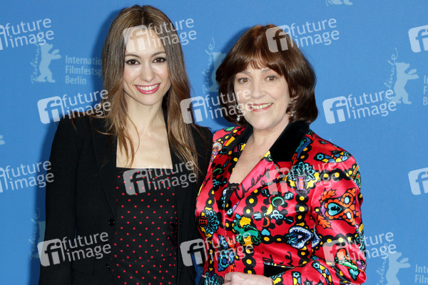 Natalia Verbeke, Carmen Maura