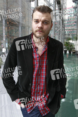 Pilou Asbaek