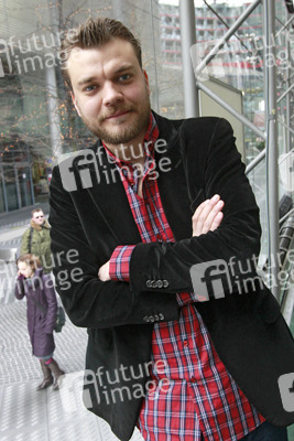Pilou Asbaek