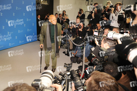 Harry Belafonte mit Fotografen