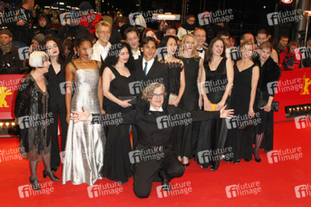 Wim Wenders mit Cast und Crew von 'Pina'
