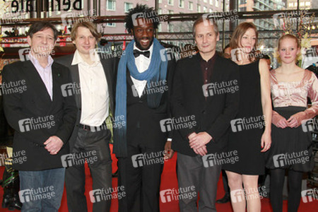 Pierre Bokma, Sava Lolov, Jean-Christophe Folly, Hippolyte Girardot, Jenny Schily, Maria Elise Miller