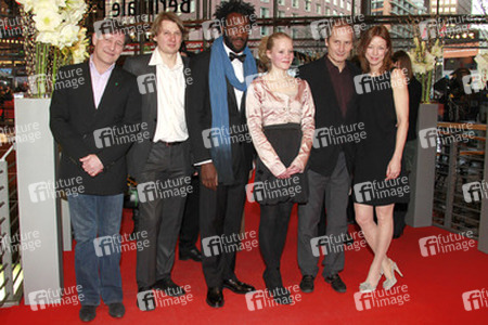 Pierre Bokma, Sava Lolov, Jean-Christophe Folly, Maria Elise Miller, Hippolyte Girardot, Jenny Schily