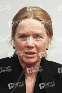 Liv Ullmann