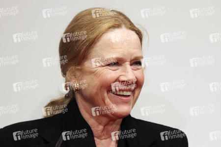 Liv Ullmann