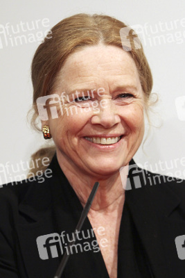 Liv Ullmann
