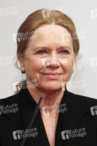 Liv Ullmann