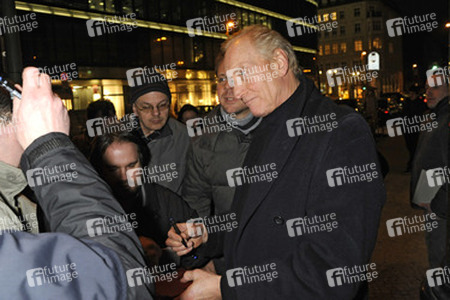 Charles Dance