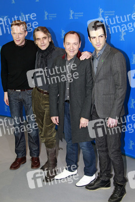 Paul Bettany, Jeremy Irons, Kevin Spacey, Zachary Quinto