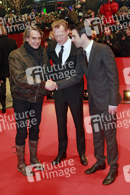 Jeremy Irons, Paul Bettany, Zachary Quinto