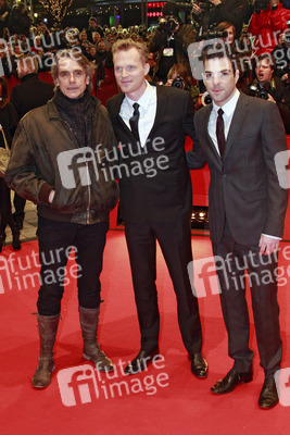 Jeremy Irons, Paul Bettany, Zachary Quinto
