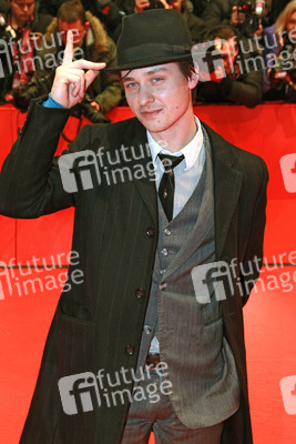 Tom Schilling
