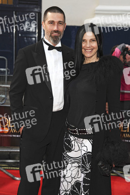 Matthew Fox, Margherita Ronchi