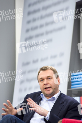 Dirk Kurbjuweit