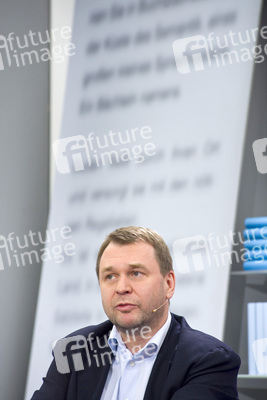 Dirk Kurbjuweit