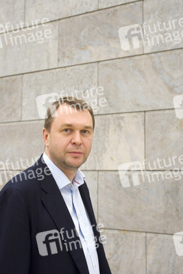 Dirk Kurbjuweit
