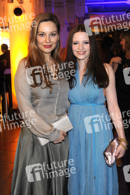 Mina Tander, Jennifer Ulrich