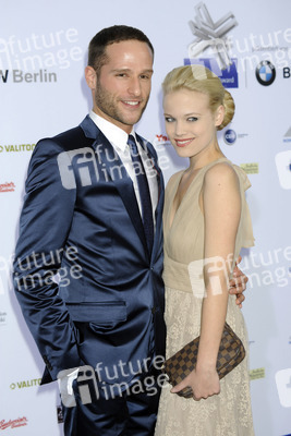 Lee Rychter, Leonie Jung