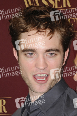 Robert Pattinson