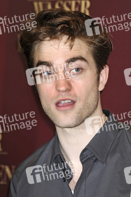 Robert Pattinson