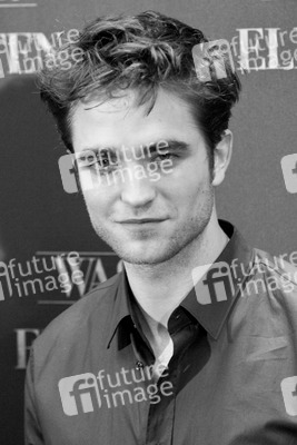 Robert Pattinson