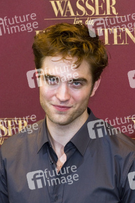 Robert Pattinson