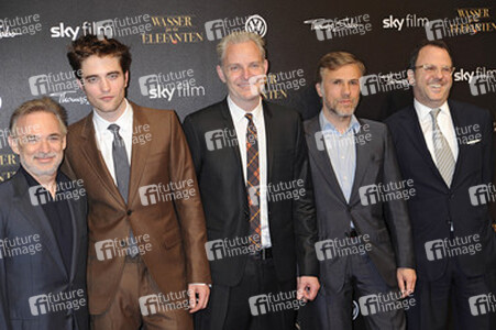 Erwin Stoff, Robert Pattinson, Francis Lawrence, Christoph Waltz