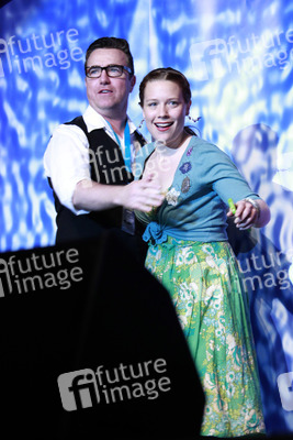 Paul McGillion, Kate Hewlett