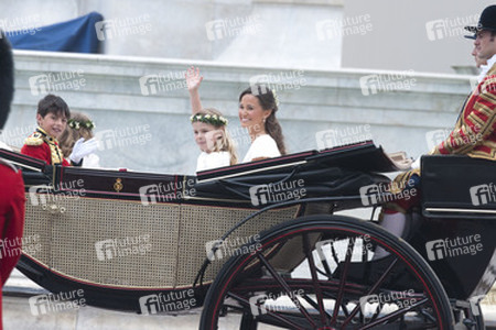 William Lowther-Pinkerton, Lady Louise Windsor, Pippa Middleton