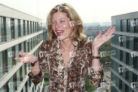 Kate Vernon