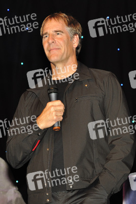 Scott Bakula