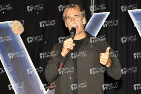 Scott Bakula