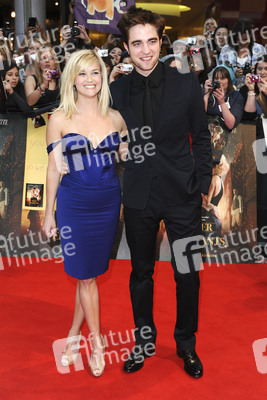 Reese Witherspoon, Robert Pattinson