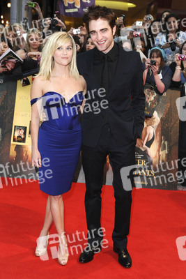 Reese Witherspoon, Robert Pattinson