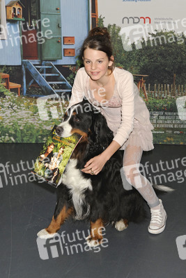 Ruby O. Fee, Hund Keks