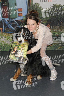 Ruby O. Fee, Hund Keks