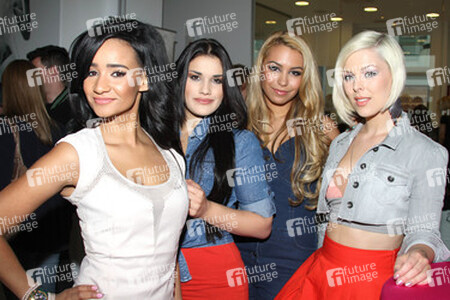 Gabriella De Almeida Rinne, Selina Herrero, Ronja Hilbig, Leonore Bartsch (Queensberry)