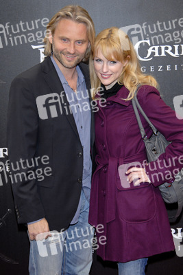 Natalie Alison mit Begleitung