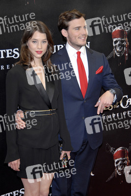 Astrid-Berges Frisbey, Sam Claflin