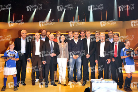 Ernst Huberty und Anne Will mit prominenten Jubiläumsgästen