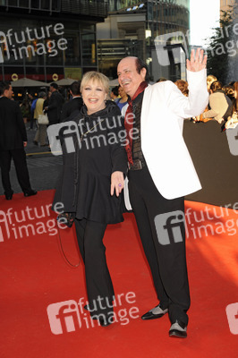 Barbara Schöne, Dan Lahav