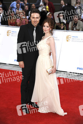 Amy Nuttall mit Begleitung