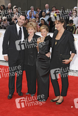Tom Ellis, Patricia Hodge, Sarah Hadland, Miranda Hart