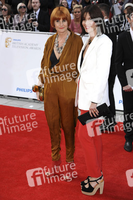 Mary Portas mit Begleitung